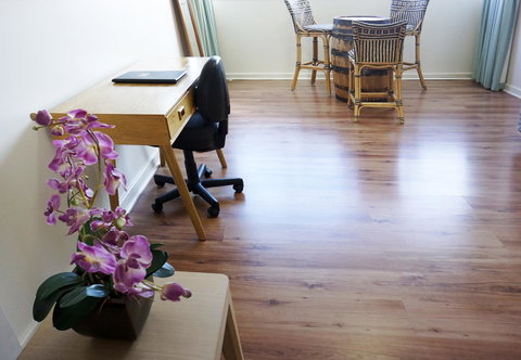 Studio 208 With Ocean Views - Lightning Ridge Tourism 7