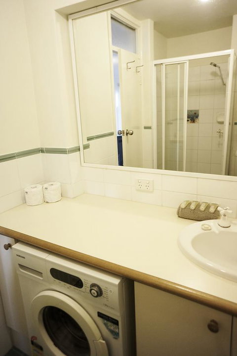 Studio 208 With Ocean Views - Lightning Ridge Tourism 15