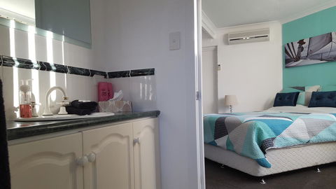 Palm Beach Bed & Breakfast - Lightning Ridge Tourism 30
