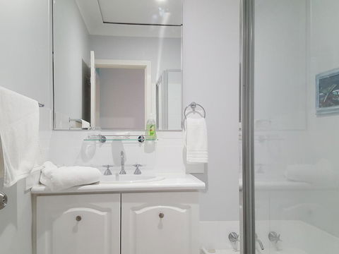 Palm Beach Bed & Breakfast - Lightning Ridge Tourism 6