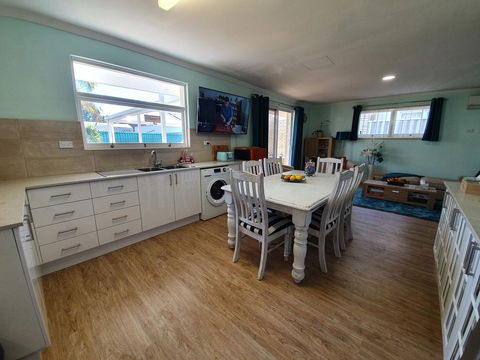 Palm Beach Bed & Breakfast - Lightning Ridge Tourism 17