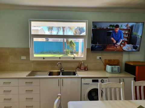Palm Beach Bed & Breakfast - Lightning Ridge Tourism 18