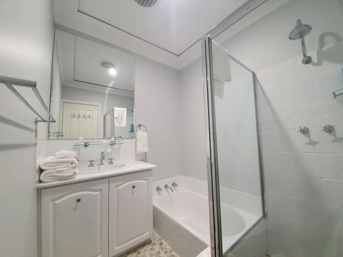 Palm Beach Bed & Breakfast - Lightning Ridge Tourism 28