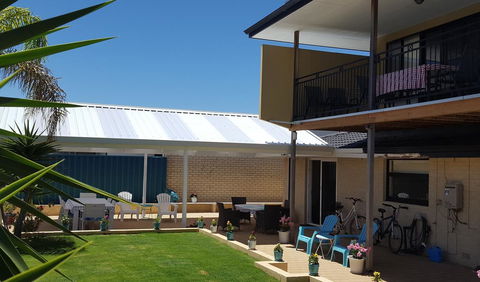 Palm Beach Bed & Breakfast - Lightning Ridge Tourism 2