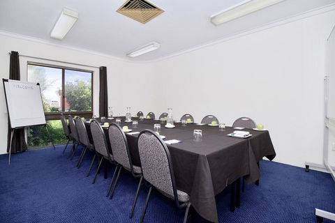 Hotel Clipper - Lightning Ridge Tourism 17