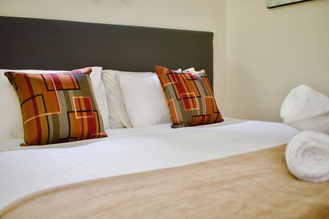 Hotel Clipper - Lightning Ridge Tourism 5