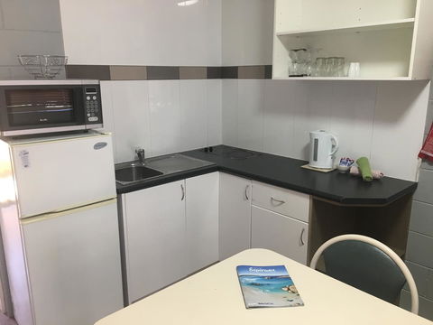 Esperance Central Accommodation - Lightning Ridge Tourism 30