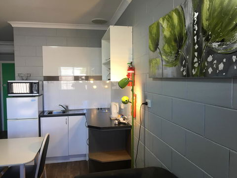 Esperance Central Accommodation - Lightning Ridge Tourism 25