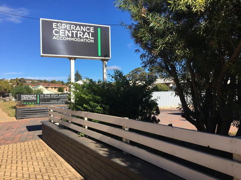 Esperance Central Accommodation - Lightning Ridge Tourism 29