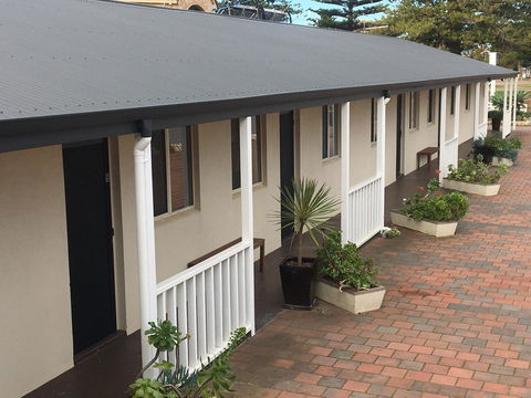 Esperance Central Accommodation - Lightning Ridge Tourism 16