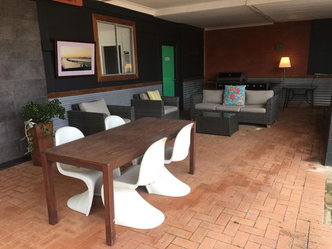 Esperance Central Accommodation - Lightning Ridge Tourism 20