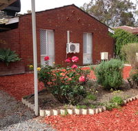  Stylish Family Home  - Lightning Ridge Tourism