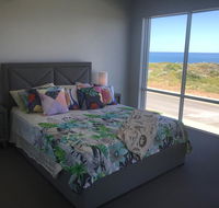 Beach House at SeaScapes.. - Lightning Ridge Tourism