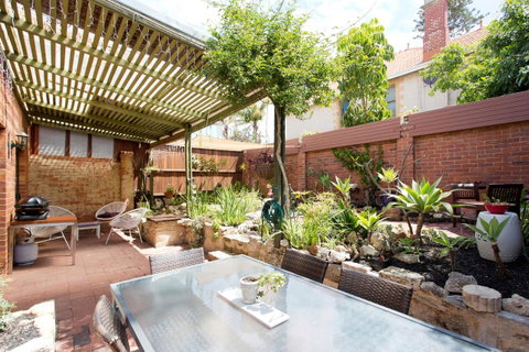 Monument Hill Townhouse - Fremantle - Lightning Ridge Tourism 22