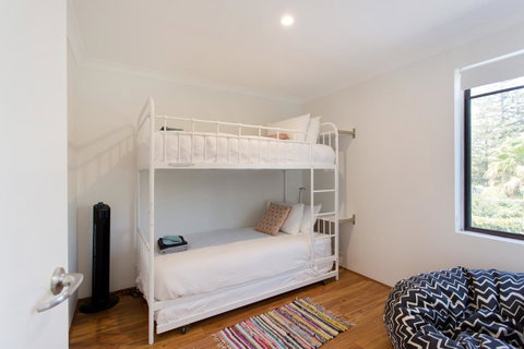 Monument Hill Townhouse - Fremantle - Lightning Ridge Tourism 11