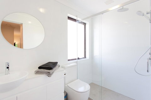 Monument Hill Townhouse - Fremantle - Lightning Ridge Tourism 5