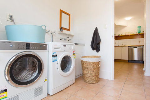 Monument Hill Townhouse - Fremantle - Lightning Ridge Tourism 20