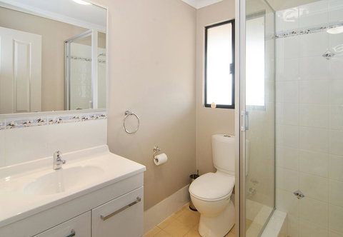 Tranquility - Lightning Ridge Tourism 6