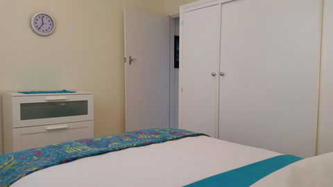 Island View Villas - Lightning Ridge Tourism 4