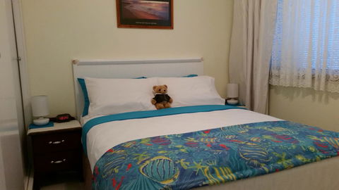 Island View Villas - Lightning Ridge Tourism 10