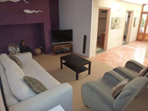 The Russell House - Lightning Ridge Tourism 6
