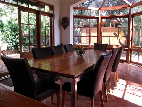 The Russell House - Lightning Ridge Tourism 0