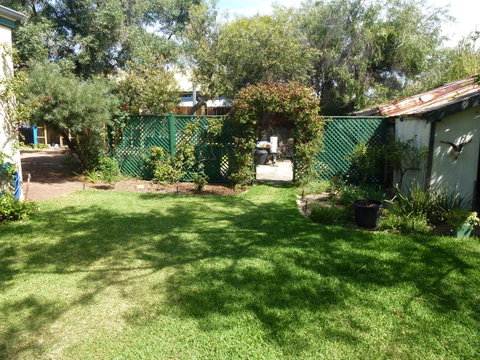 The Russell House - Lightning Ridge Tourism 20