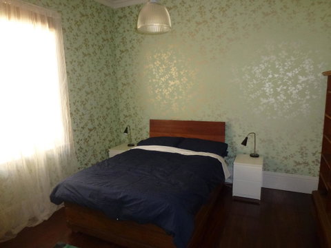 The Russell House - Lightning Ridge Tourism 11