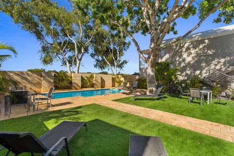 Latitude20 The Dunes - Lightning Ridge Tourism 16