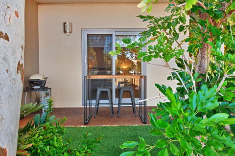 Latitude20 The Dunes - Lightning Ridge Tourism 0
