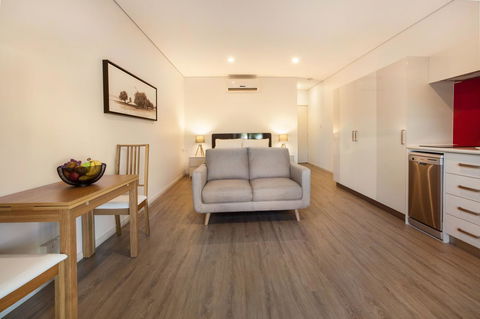 Latitude20 The Dunes - Lightning Ridge Tourism 1