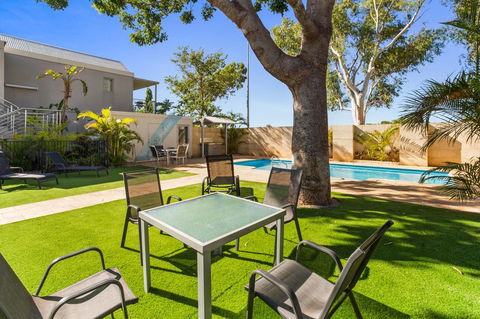 Latitude20 The Dunes - Lightning Ridge Tourism 10