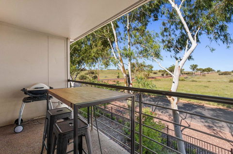 Latitude20 The Dunes - Lightning Ridge Tourism 4