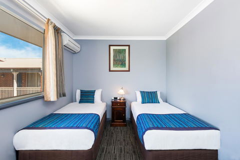 Quest Yelverton Kalgoorlie - Lightning Ridge Tourism 23
