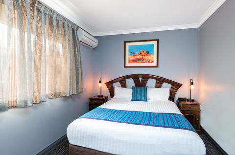 Quest Yelverton Kalgoorlie - Lightning Ridge Tourism 30