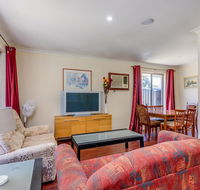 Brilliant neat convenient family-friendly house - Lightning Ridge Tourism