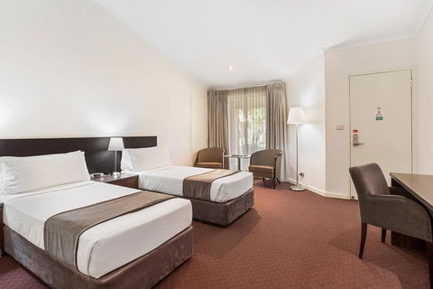 Karratha International Hotel - Lightning Ridge Tourism 7