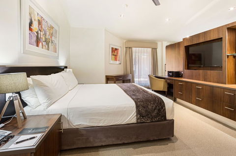 Karratha International Hotel - Lightning Ridge Tourism 9