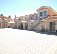 Yot Spot Apartments - Lightning Ridge Tourism