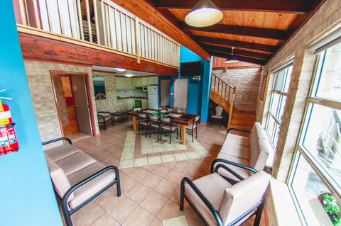 Esperance Foreshore Apartments - Lightning Ridge Tourism 2