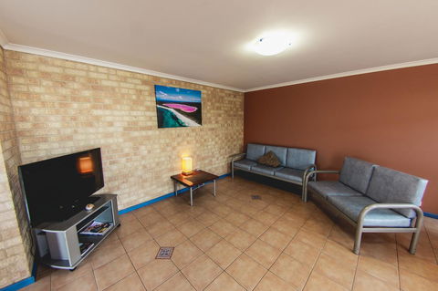 Esperance Foreshore Apartments - Lightning Ridge Tourism 42