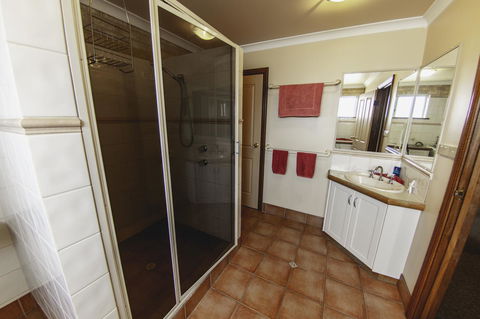 Esperance Foreshore Apartments - Lightning Ridge Tourism 27