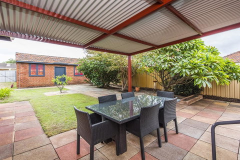 Big House Heated Pool 11 Beds Como / South Perth / Applecross - Lightning Ridge Tourism 26