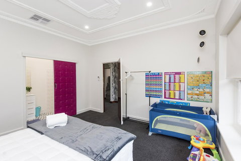 Big House Heated Pool 11 Beds Como / South Perth / Applecross - Lightning Ridge Tourism 15
