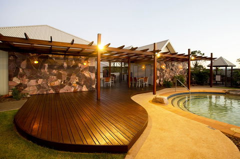 Freshwater East Kimberley Apartments - Lightning Ridge Tourism 5