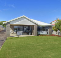 Into The Blue - Lightning Ridge Tourism