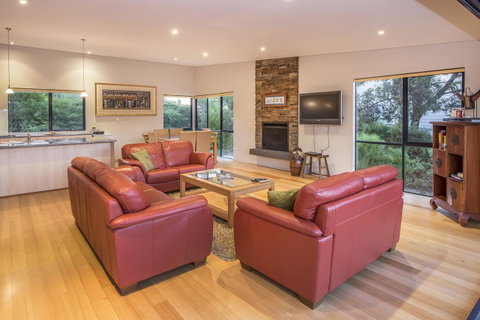12/26 Yallingup Beach Road - Lightning Ridge Tourism 12