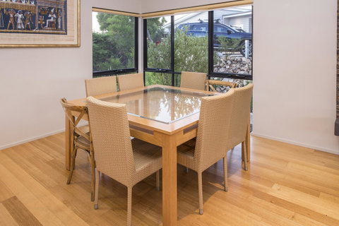 12/26 Yallingup Beach Road - Lightning Ridge Tourism 13