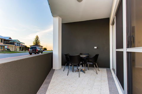 Reflections By Rockingham Apartments - Lightning Ridge Tourism 0