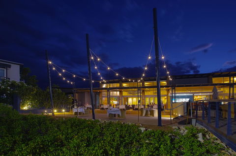 Mantarays Ningaloo Beach Resort - Lightning Ridge Tourism 9